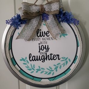 Meet your Posher, Laura